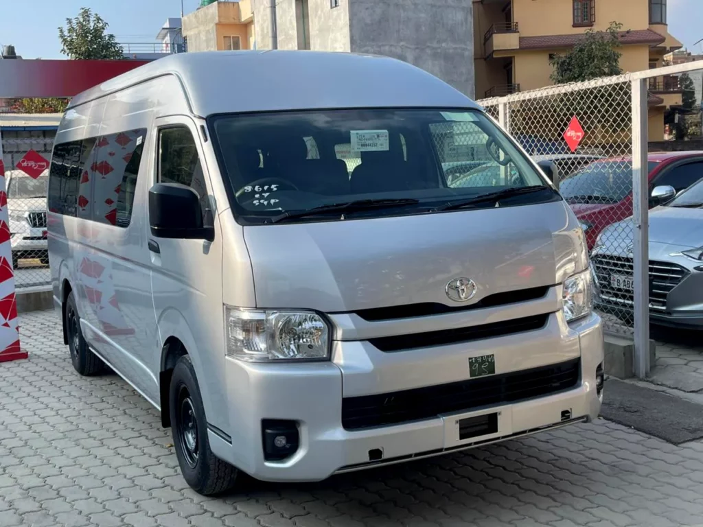 toyota-hiace
